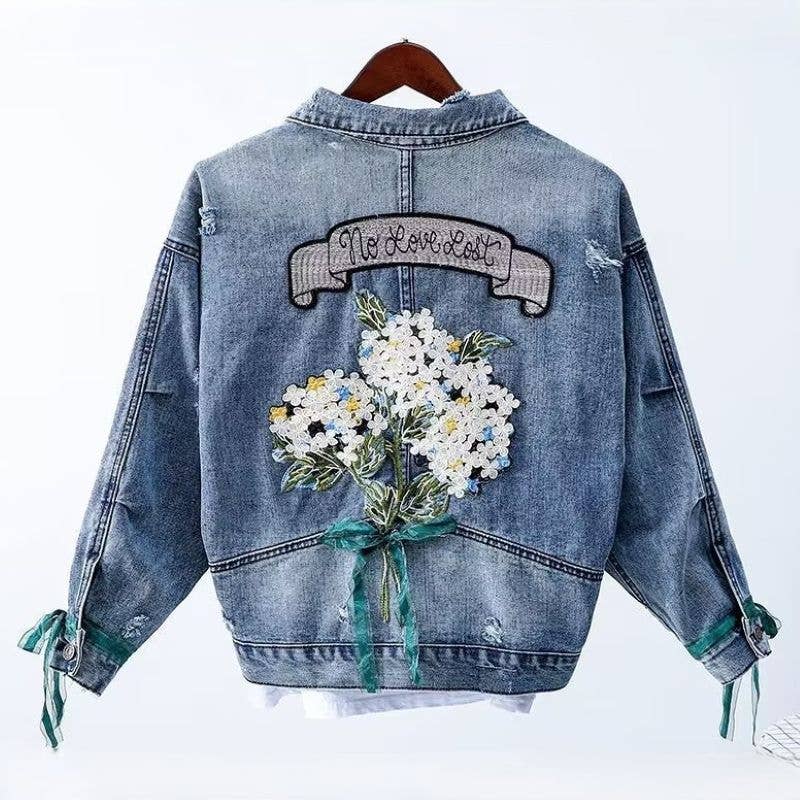 Jeansjacka med broderad blombukett