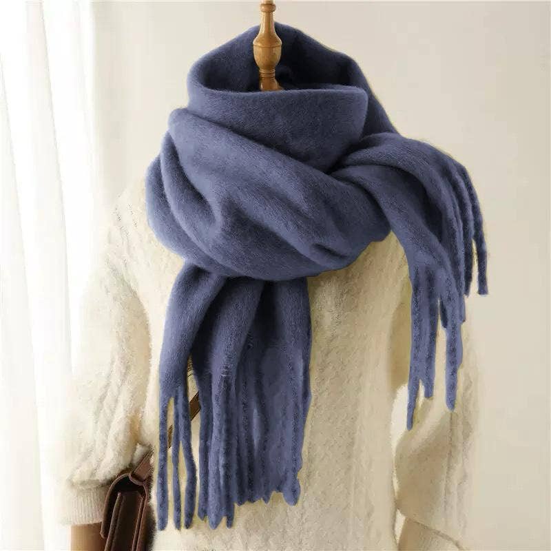 HH-209 Enfärgad halsduk med tjock frans