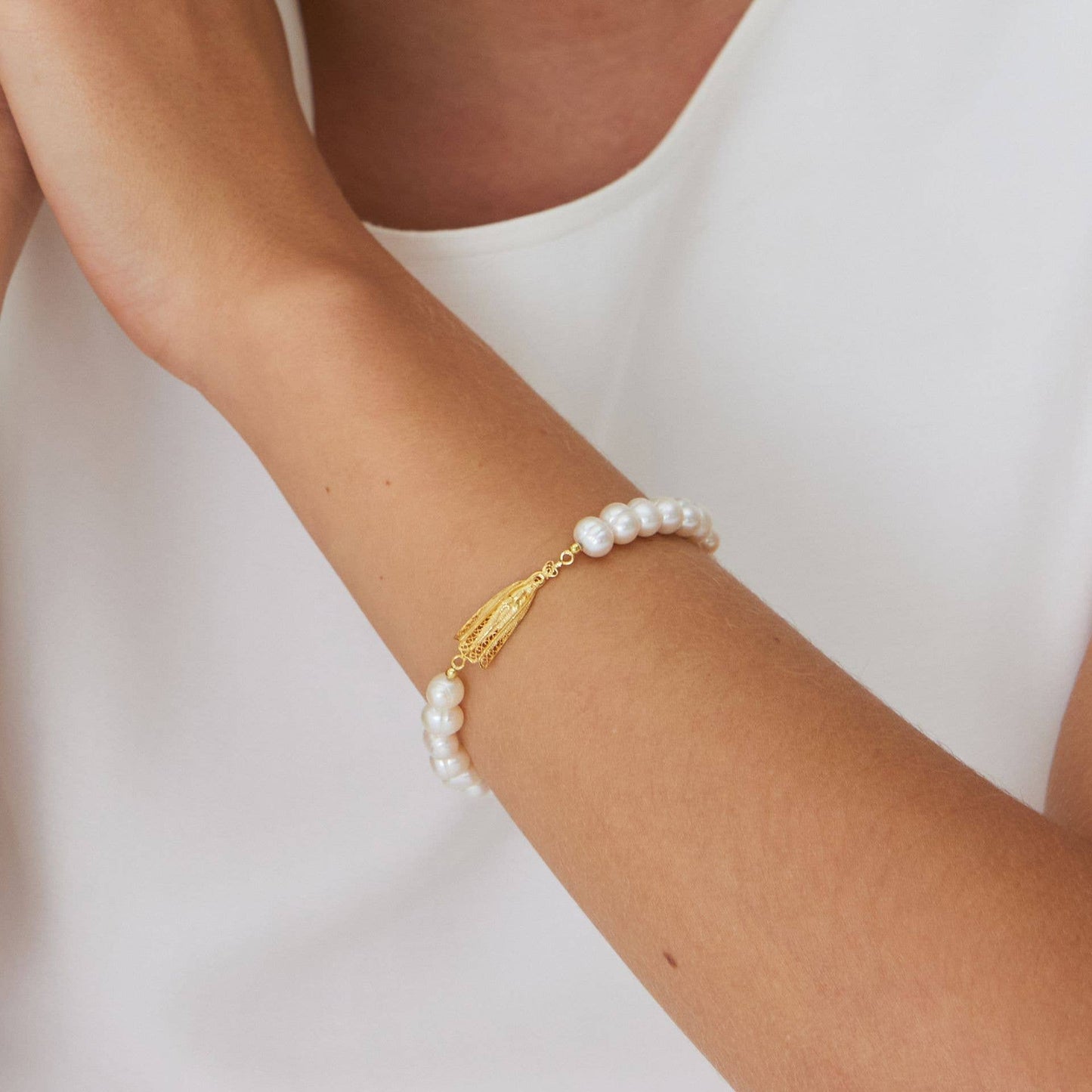 Armband Vår Fru av Fátima i guldpläterat silver och pärlor