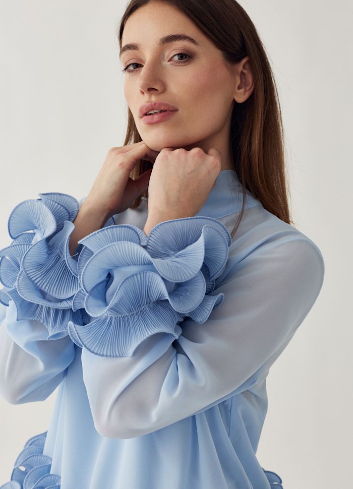 Latanietta Blus