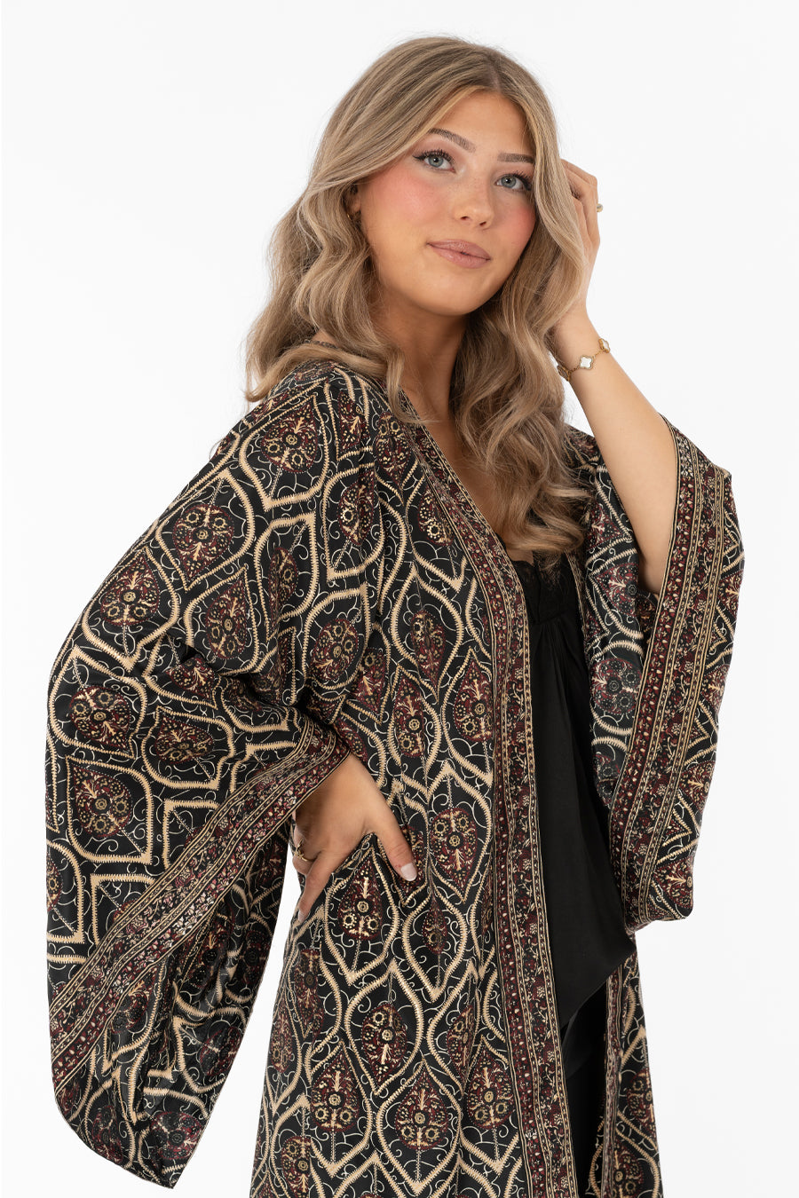 Leiya Kaftan Black_Burgundy_Gold
