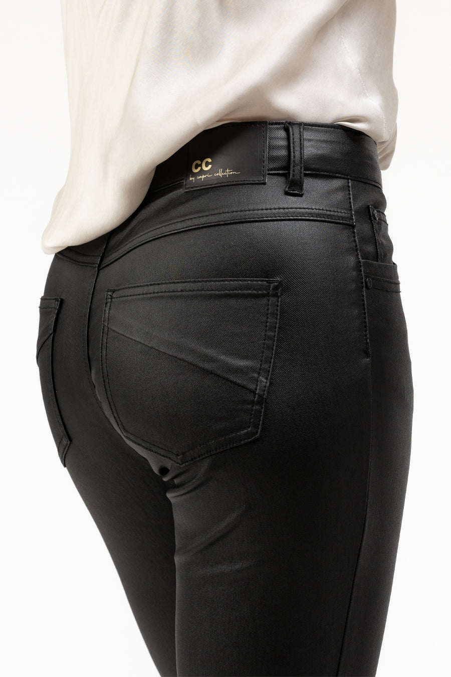 Solitude Pants Black - 46