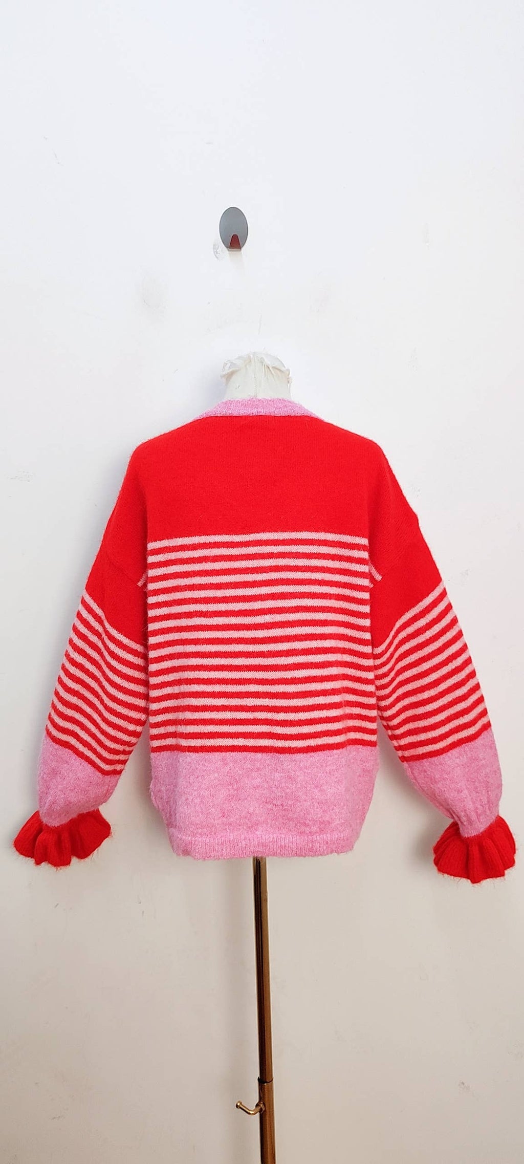 2096 Randig stickad cardigan
