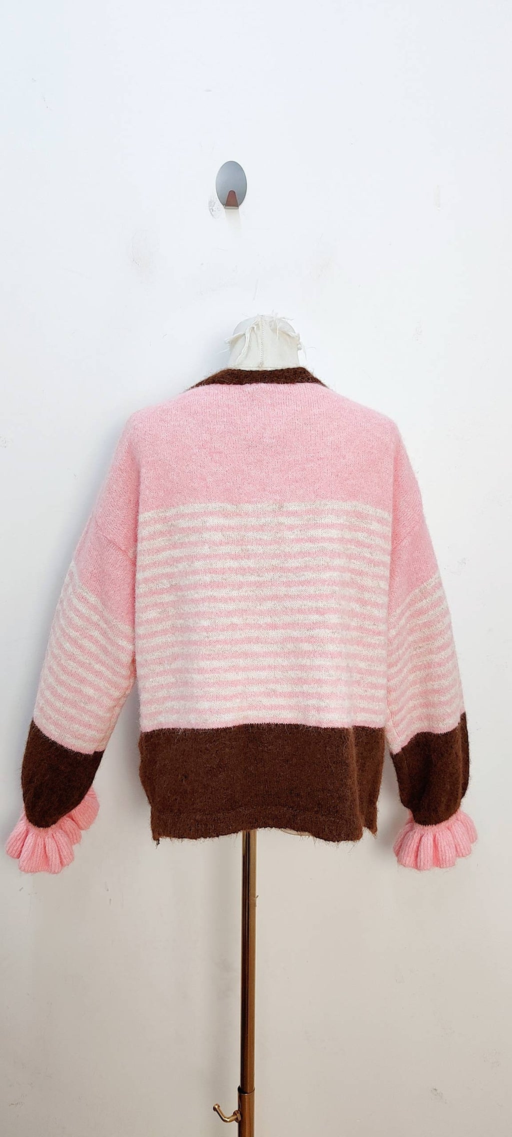 2096 Randig stickad cardigan